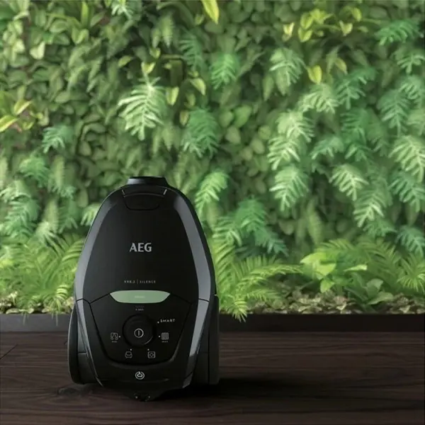 جاروبرقی آاگ VX82-1 رنگ مشکی