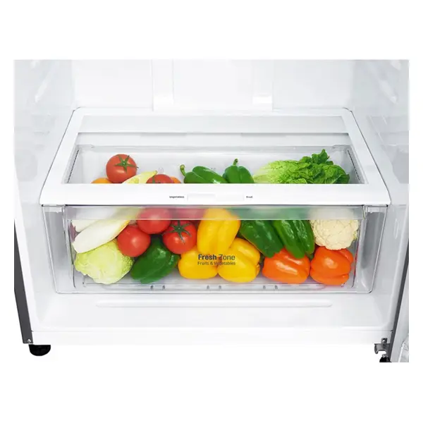 یخچال فریزر بالا پایین ال جی مدل GN-F782HFHL رنگ نقره ای نمای از کشو ی سبزیجات