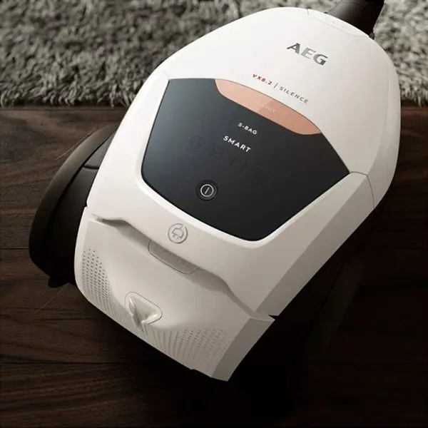 طراحی مدرن بدنه جاروبرقی آاگ VX82-1-ALR محصول 2023