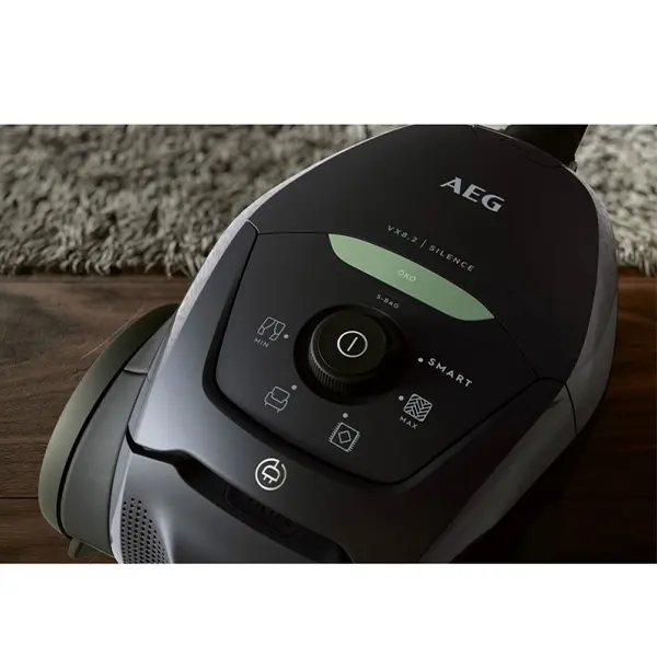 جاروبرقی آاگ VX82-1 رنگ مشکی مجهز به فیلتر HEPA